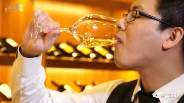 6個(gè)(gè)步驟，資深品酒師教你如何來(lái)品葡萄酒
